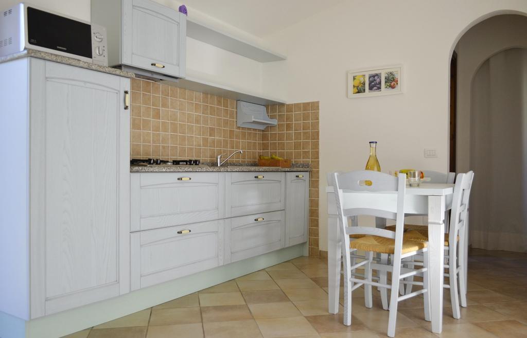Gf Apartments La Vigna Badesi Δωμάτιο φωτογραφία