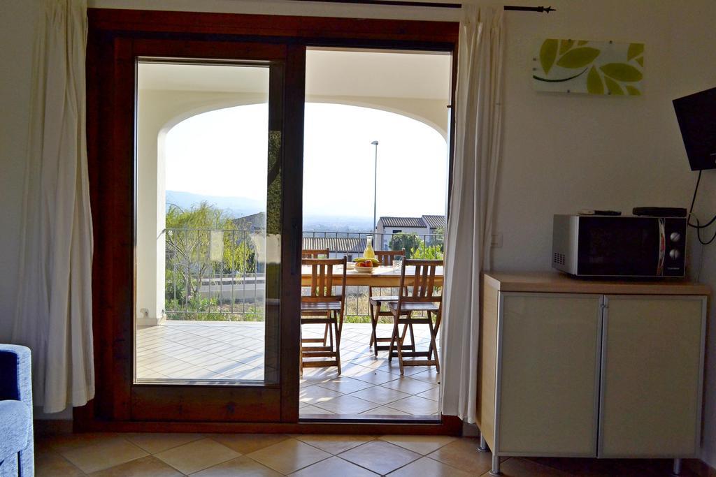 Gf Apartments La Vigna Badesi Δωμάτιο φωτογραφία