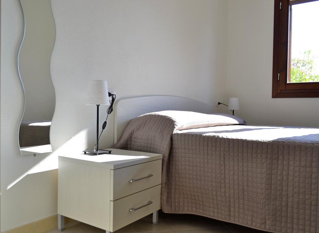 Gf Apartments La Vigna Badesi Δωμάτιο φωτογραφία